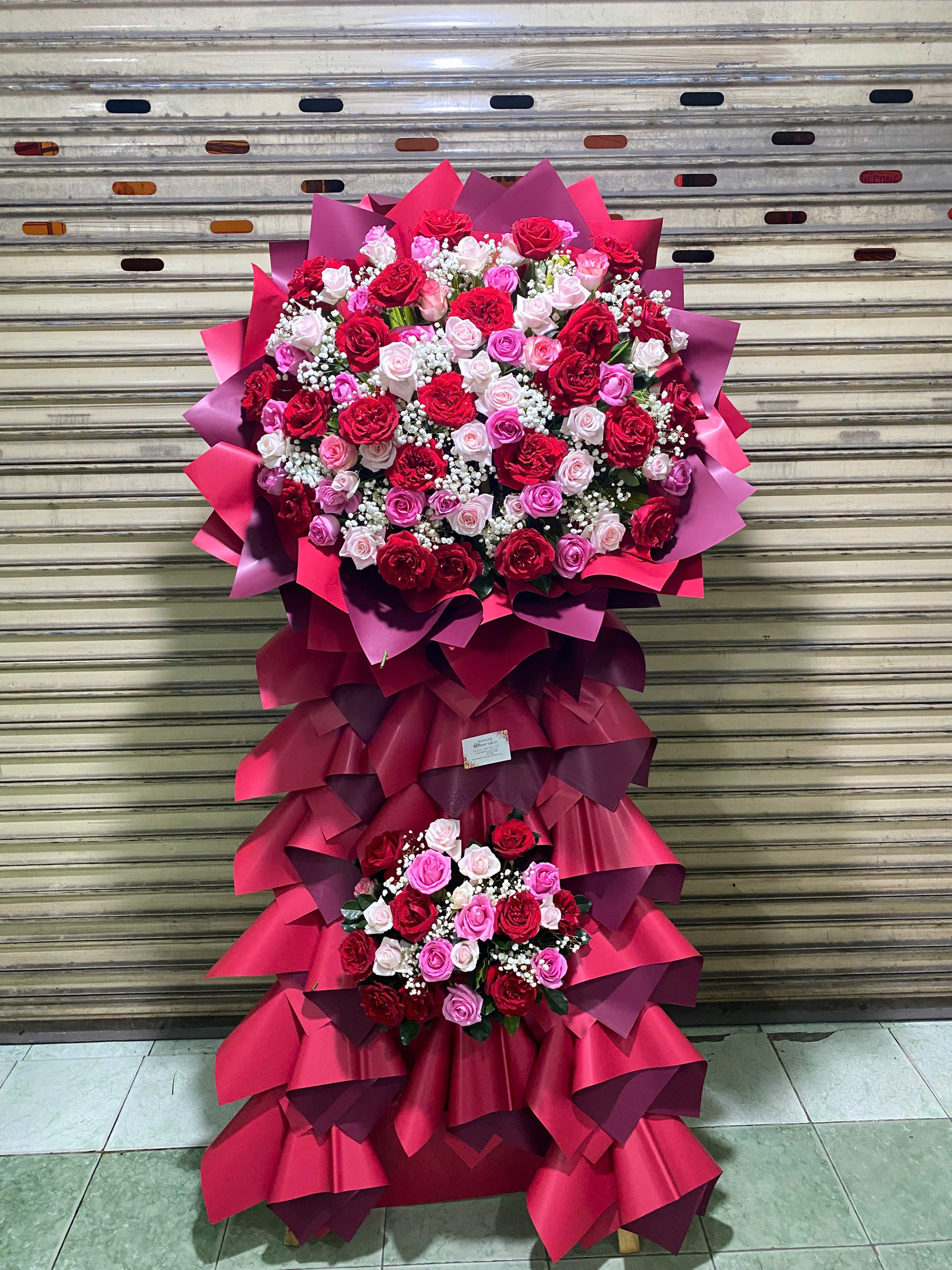 Kệ hoa khai trương 051