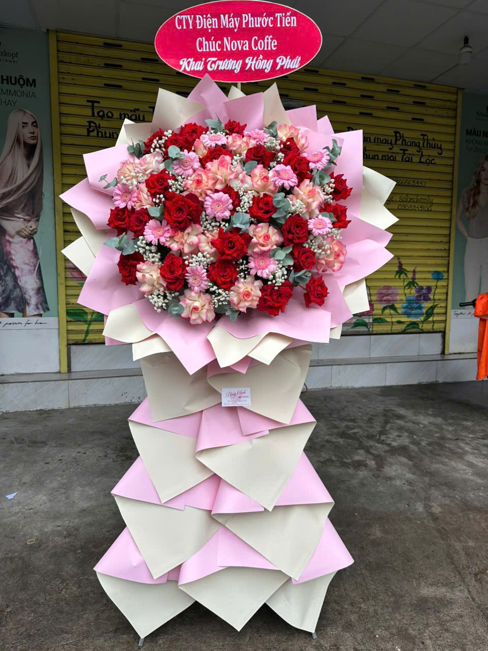 Kệ hoa khai trương 053