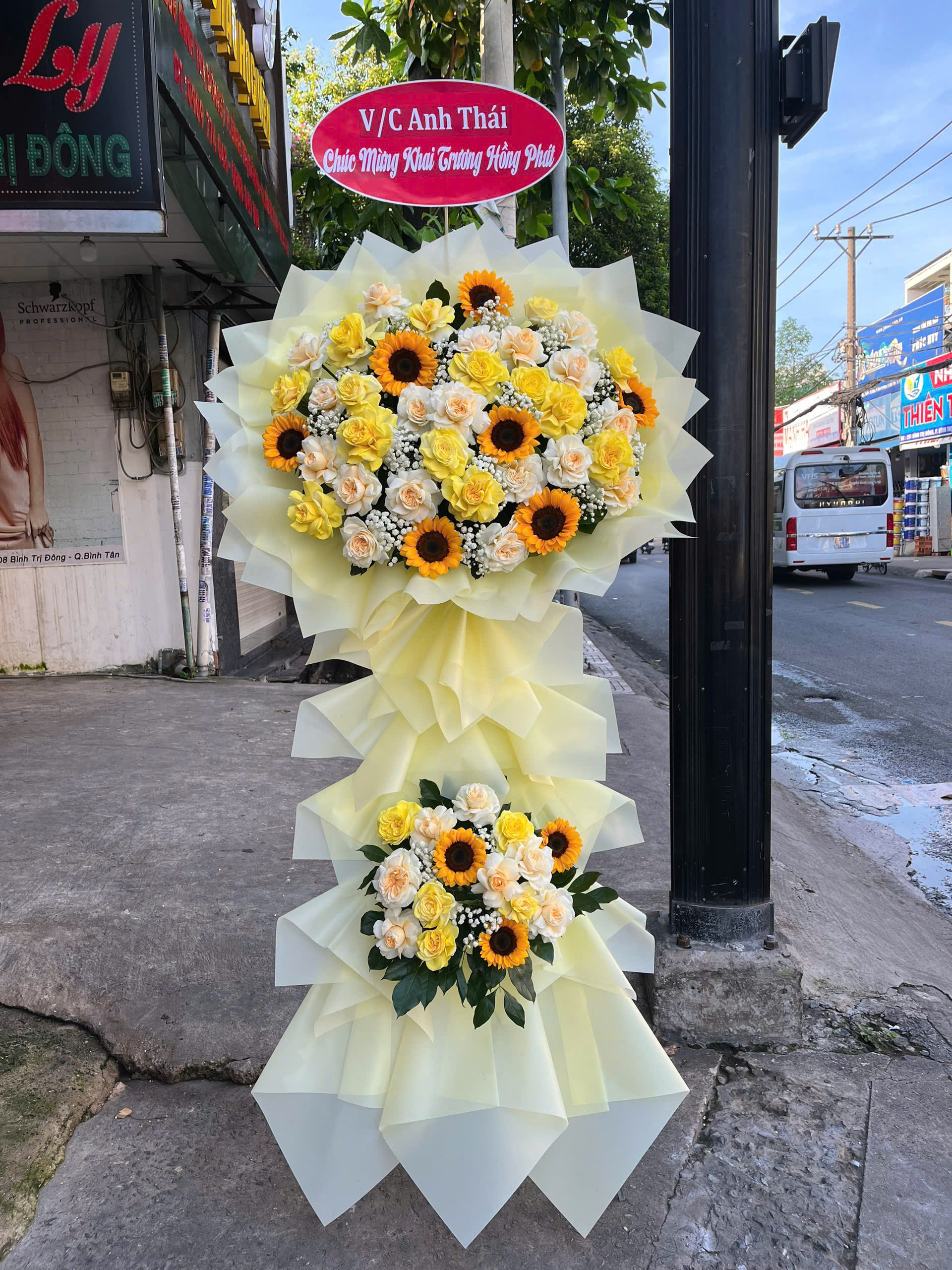 Kệ hoa khai trương 054