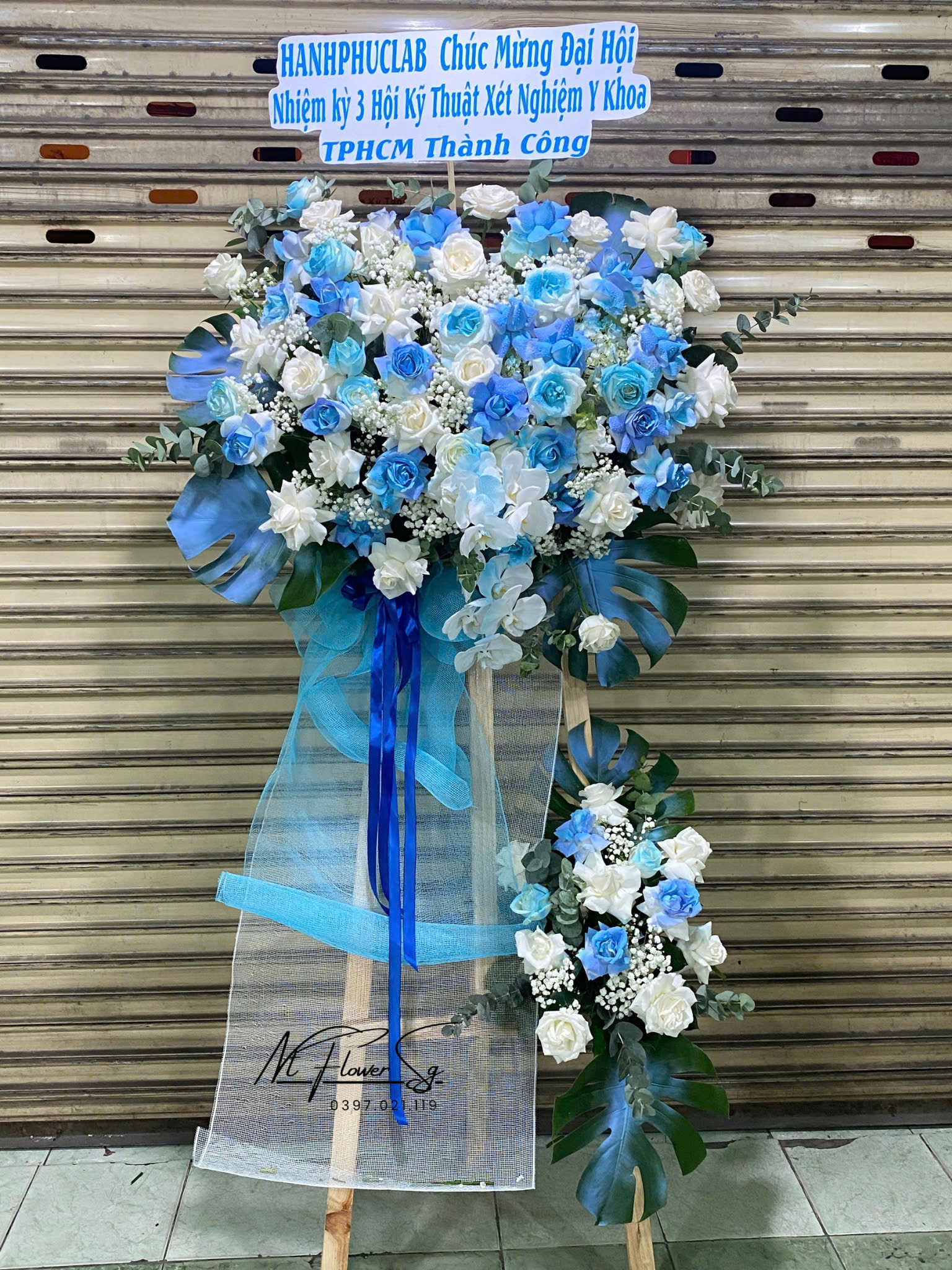 Kệ hoa khai trương 059