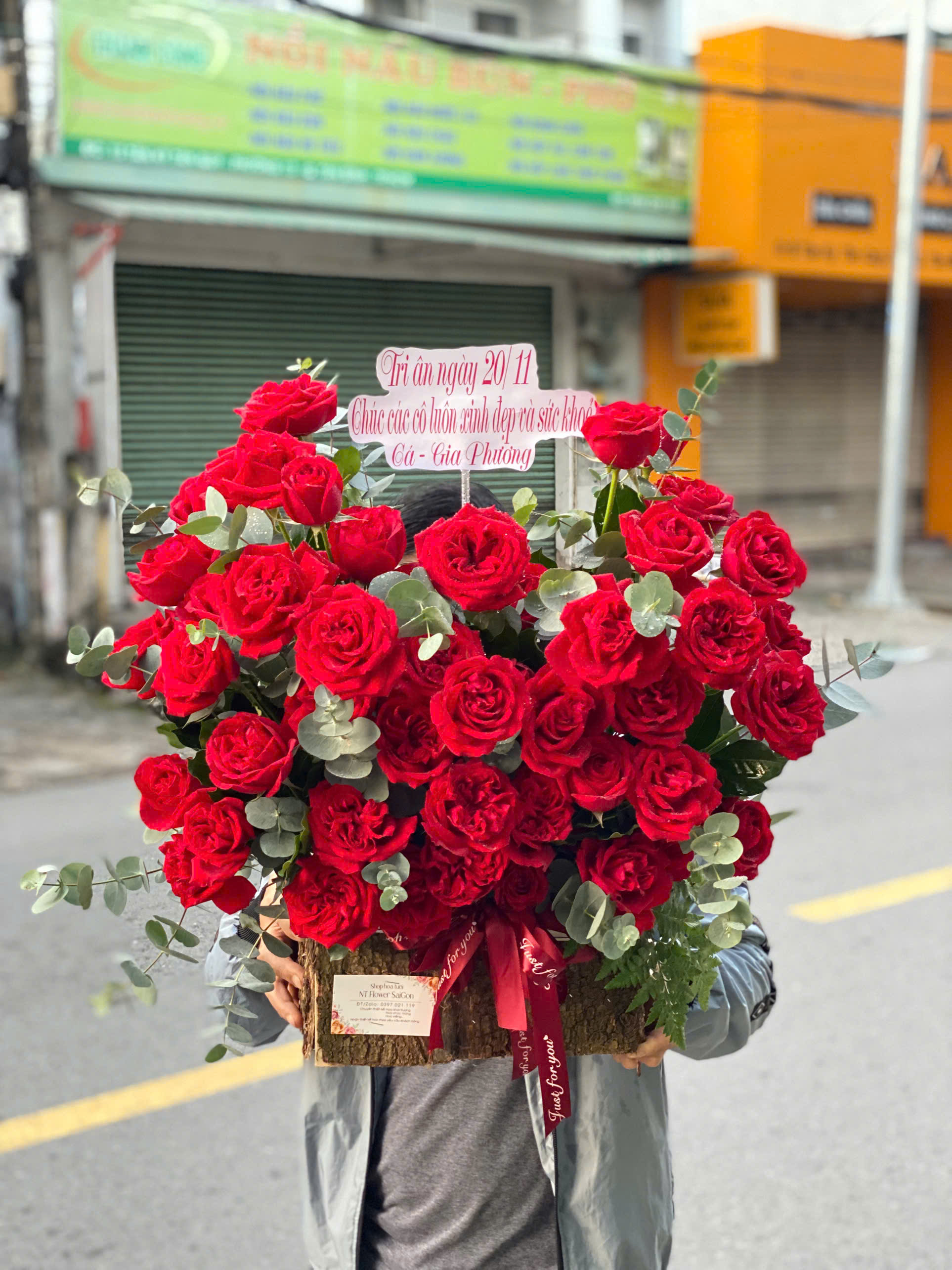 Giỏ Hoa chúc mừng 0111