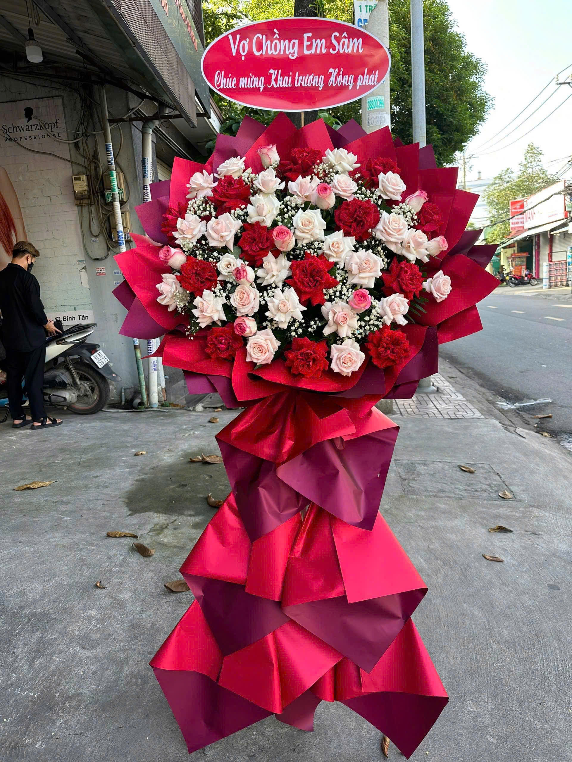 Kệ hoa khai trương 068