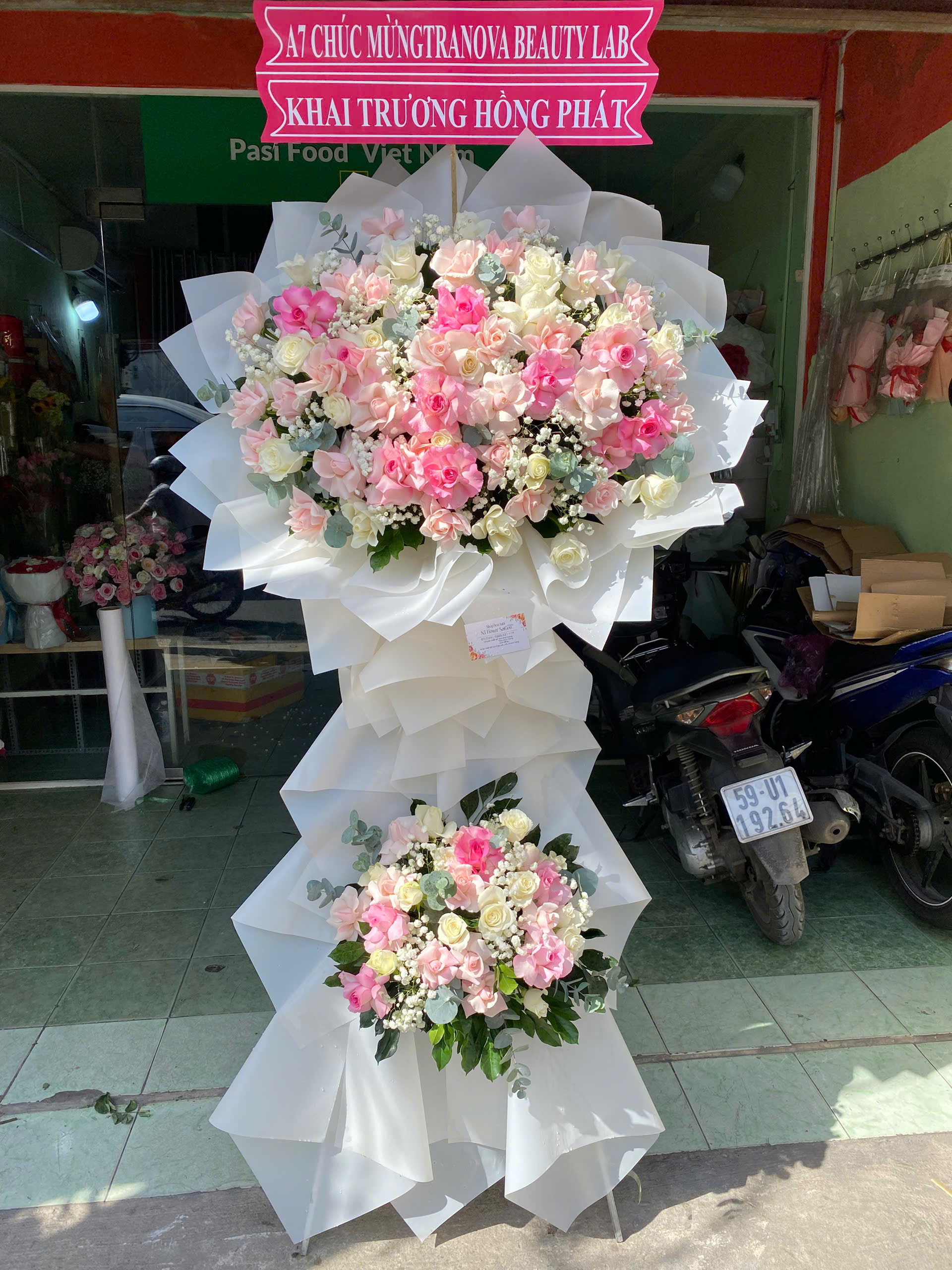 Kệ hoa khai trương 072